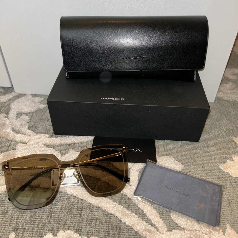 New Fashion Sunglasses - Picture 4 of 4